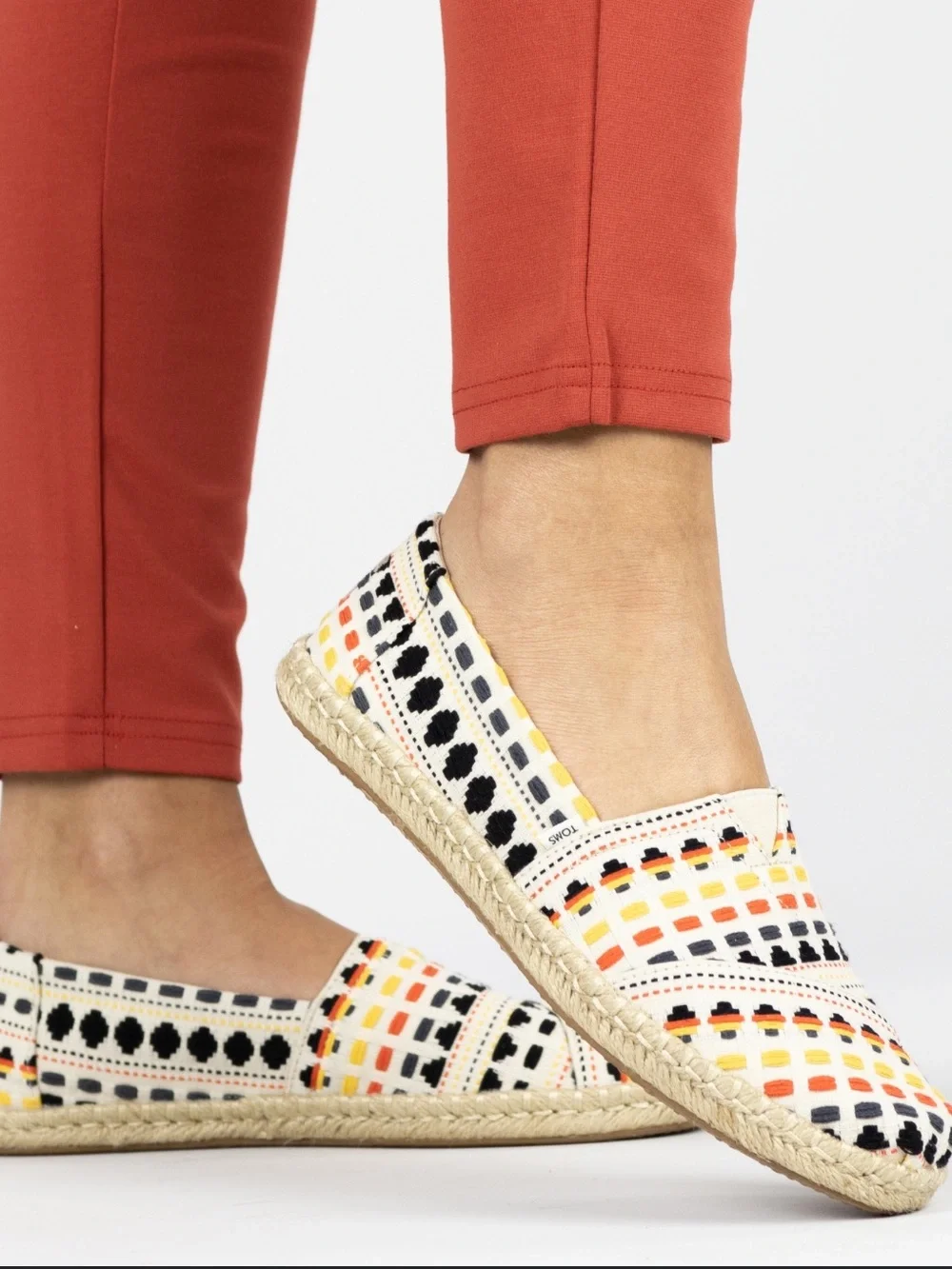 TOMS colorful dot print woven espadrille slip on flats size 6